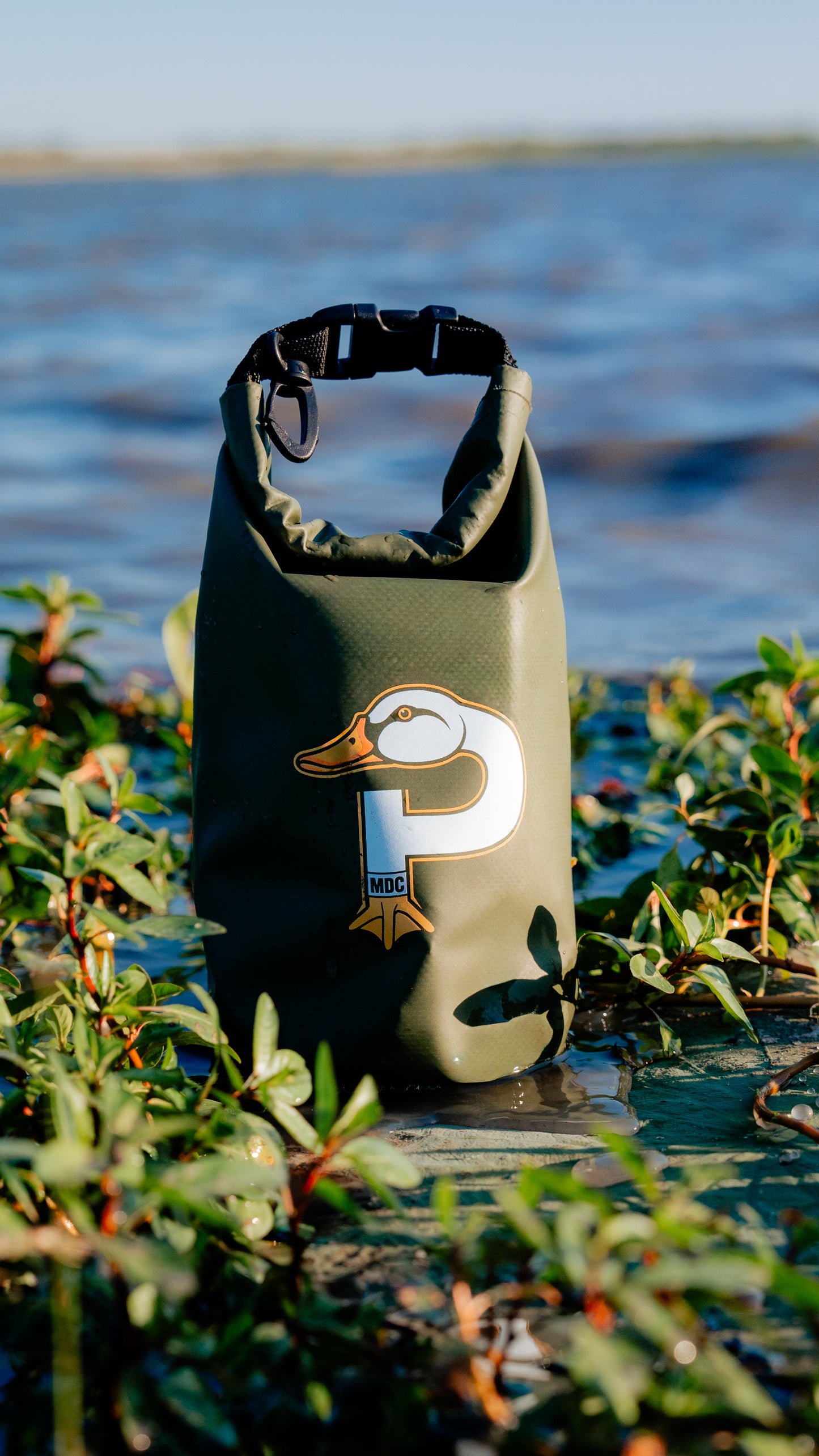 WATER PROOF SHELL POUCH