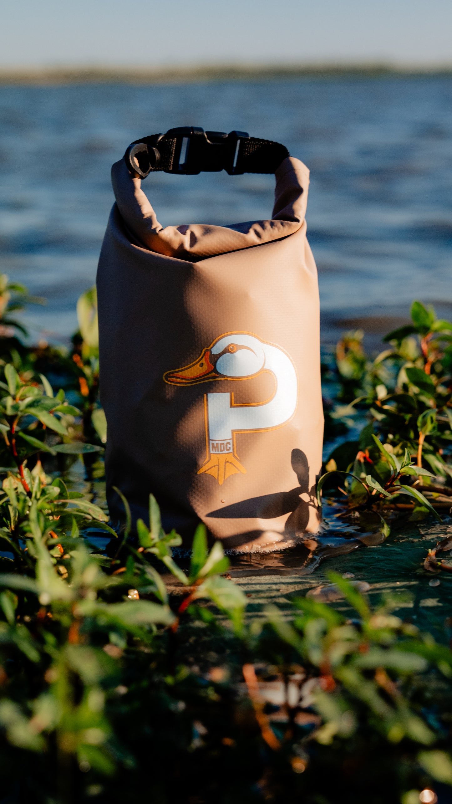 WATER PROOF SHELL POUCH